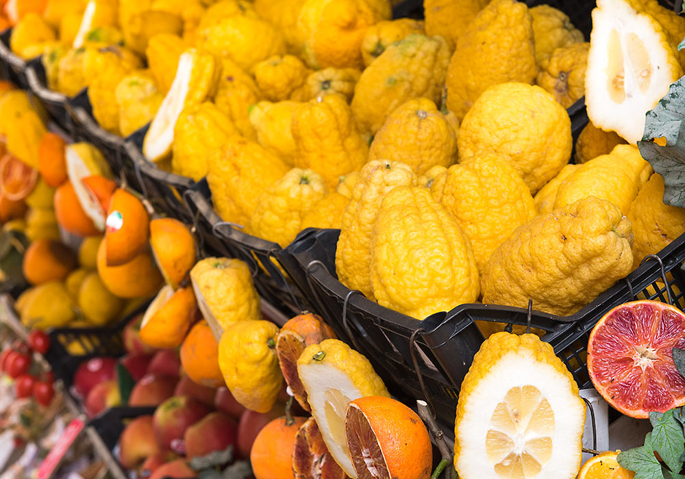 pipittune fruit in Taormina
