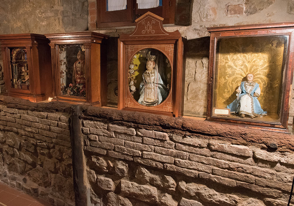 Dolls in the Gibilmanna Museum