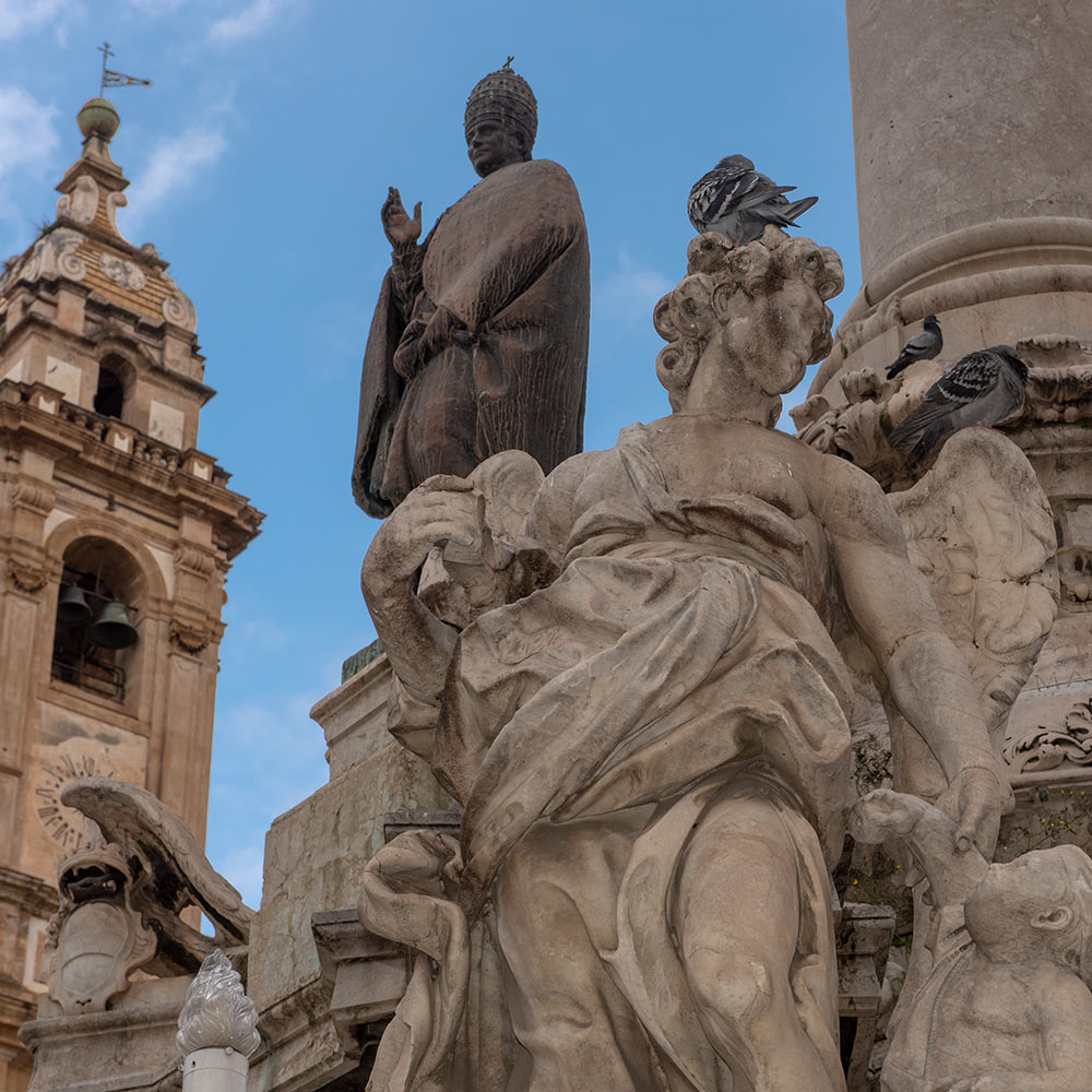 Column of the Immaculate Virgin by Giovanni d’Amico (1724–1727) in front of the church of San Domenico, Palermo