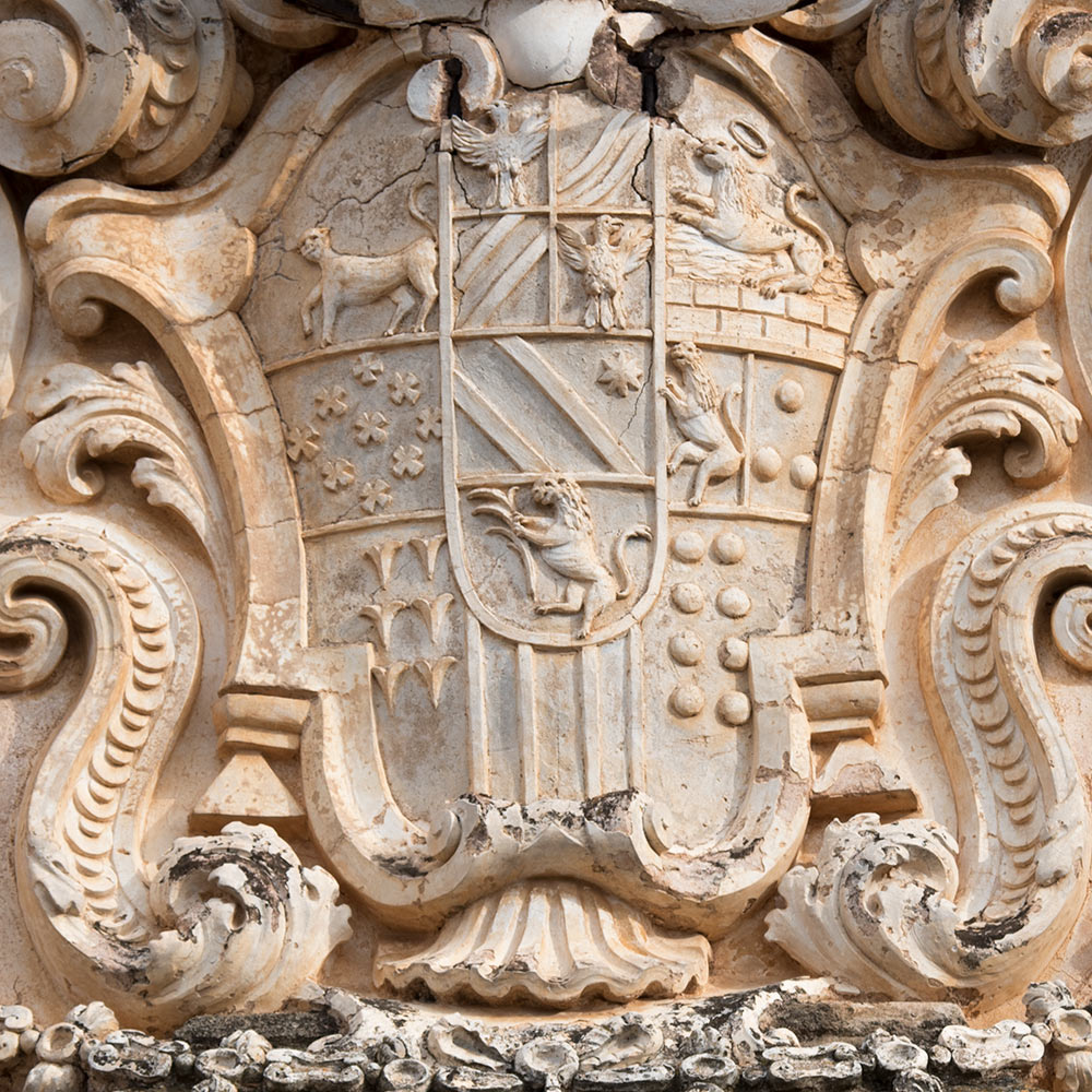 coat of arms, Villa Palagonia. Photo: Per-Erik Skramstad