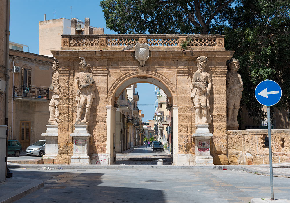 Arco del padreterno (God's Arch), via Palagonia, Bagheria.  Photo: Per-Erik Skramstad