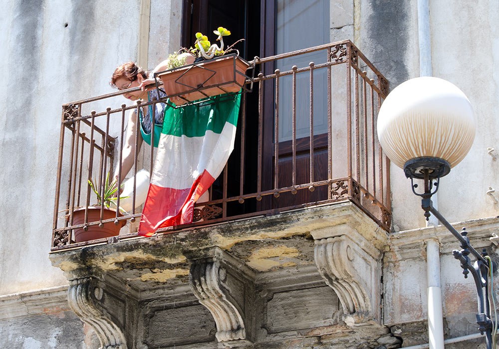 Life in Sicily: the balcony