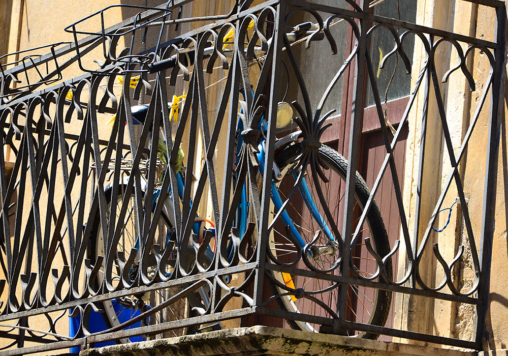 Bicycle on the balcony in Sicily