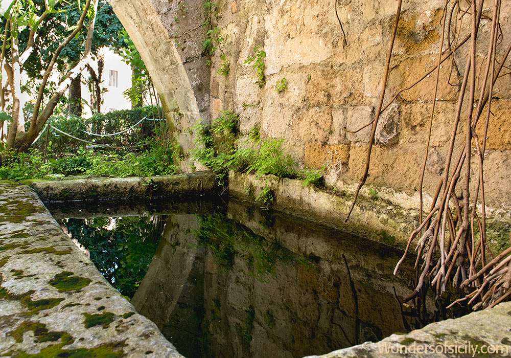 The cloister at San Giovanni degli Eremiti, Palermo.