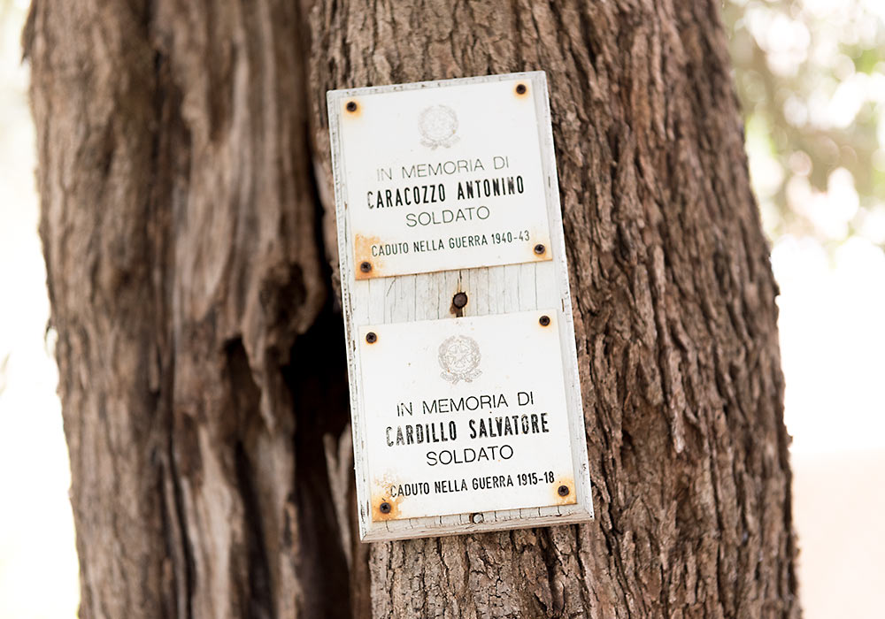 Commemorative plaques in the Public Gardens in memory of fallen Italian soldiers during WW1 and WW2.