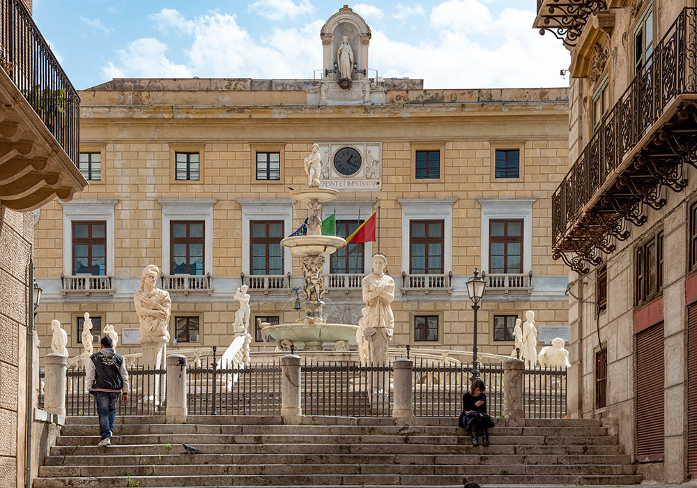 Fontana Pretoria, Palermo.